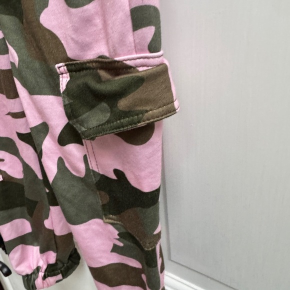 3T Girls Pink and Green Camouflage Jogger Sweatpants with Pockets - Picture 5 of 7